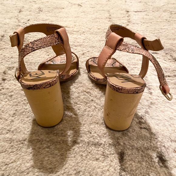 Kelsi Dagger heeled sandals - Picture 3 of 7